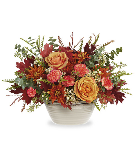fall floral centerpiece with roses and chrysanthemums